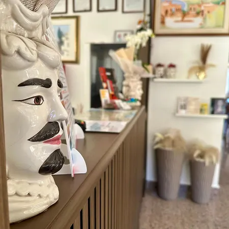 索雷亚德酒店 2*