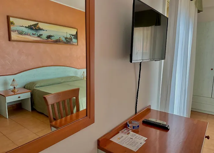 Soleado 2* טאורמינה