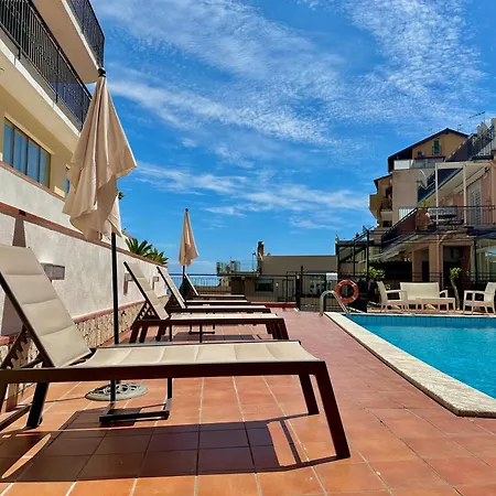 Soleado Hotel