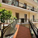 Soleado Hotel 2*