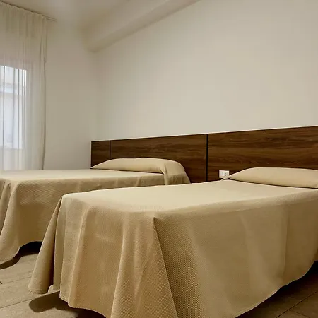 Soleado מלון טאורמינה