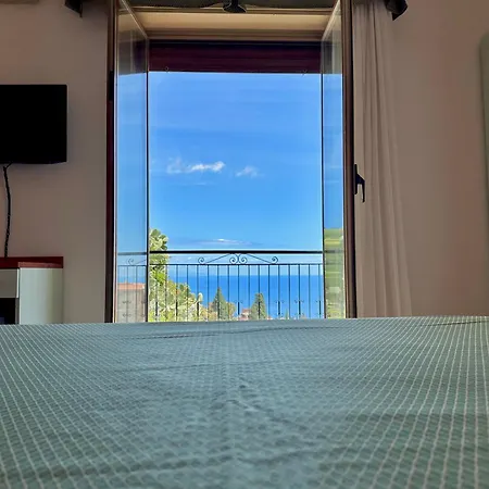 Soleado טאורמינה