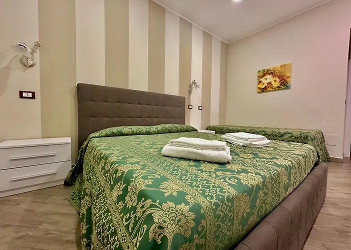 索雷亚德酒店 陶尔米纳