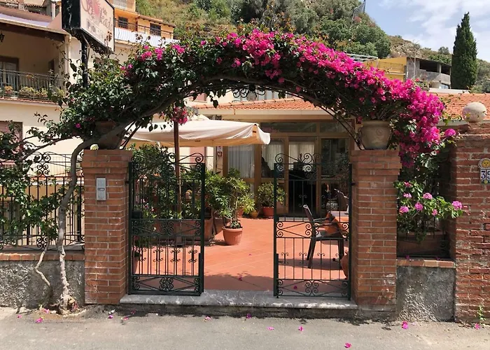 索雷亚德酒店 酒店 2*